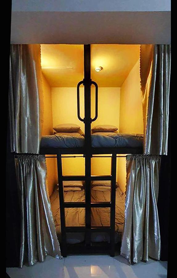 C Place - Capsule A Pasay Dış mekan fotoğraf